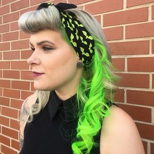 Green Bats Goth Retro Rockabilly Self Tie Hair Bow
